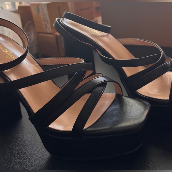 NEW CHUNKY PLATFORM HIGH HEEL ANKLE STRAP SHOES FOR WOMEN SIZE 8 BLACK - Picture 7 of 15